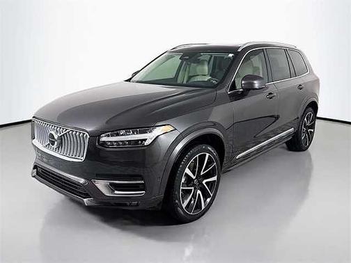2023 Volvo XC90 Plus