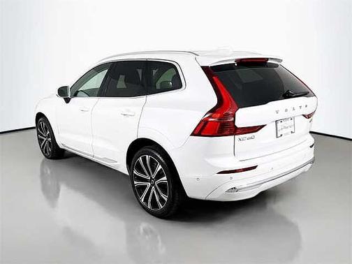 2023 Volvo XC60 B6 Ultimate Bright Theme