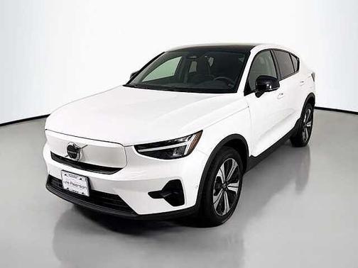 Crystal White 2023 Volvo C40 Recharge Pure Electric Plus