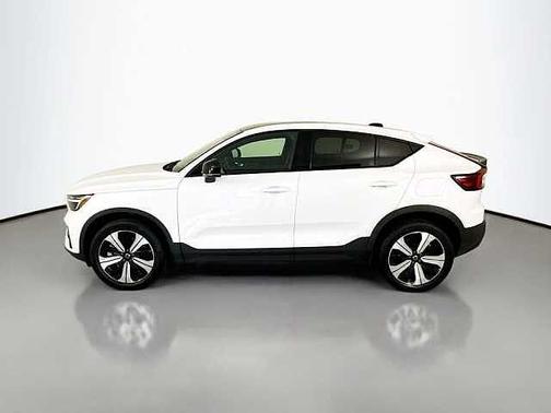 Crystal White 2023 Volvo C40 Recharge Pure Electric Plus