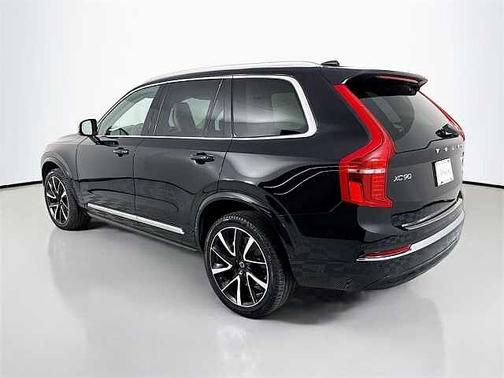 2023 Volvo XC90 Plus