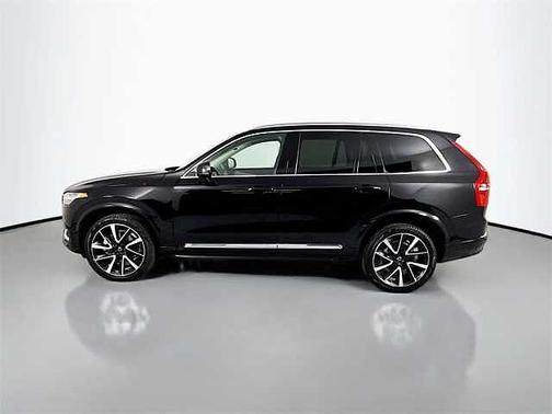 2023 Volvo XC90 Plus