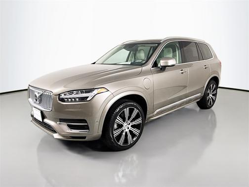 2022 Volvo XC90 Recharge Plug-In Hybrid T8 Inscription Extended Range 7P