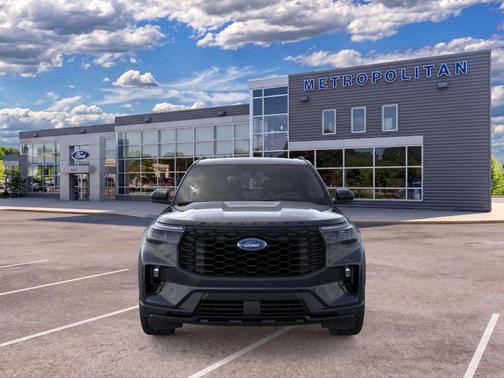 Agate Black Metallic 2026 Ford Explorer ST-Line