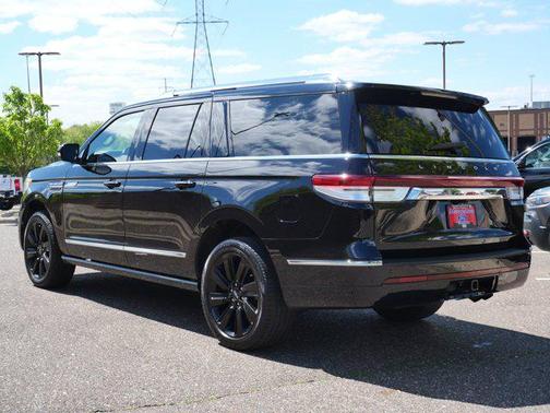 Infinite Black Metallic Clearcoat 2022 Lincoln Navigator Reserve