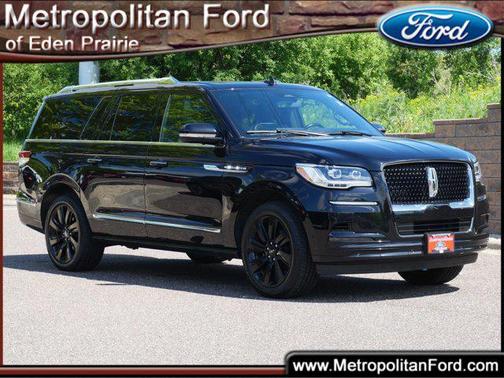 Infinite Black Metallic Clearcoat 2022 Lincoln Navigator Reserve