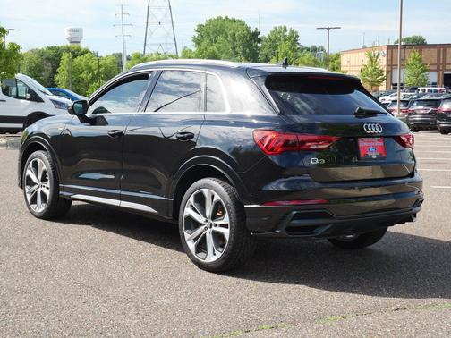 Mythos Black Metallic 2020 Audi Q3 45 S line Prestige