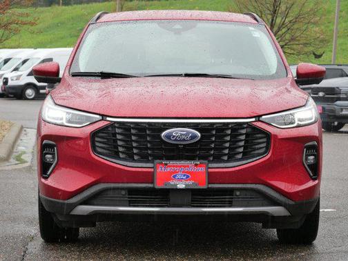 Rapid Red Metallic Tinted Clearcoat 2023 Ford Escape Platinum