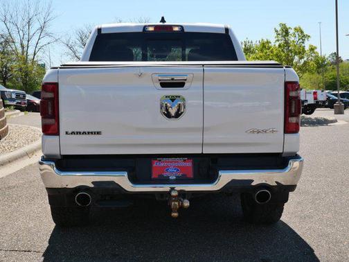 Ivory White Tri-Coat Pearlcoat 2021 RAM 1500 Laramie