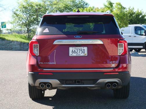 Rapid Red Metallic Tinted Clearcoat 2023 Ford Explorer Platinum