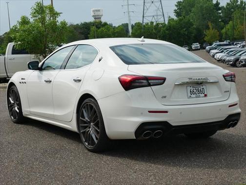 2022 Maserati Ghibli Modena Q4
