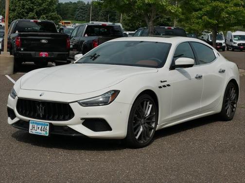 2022 Maserati Ghibli Modena Q4