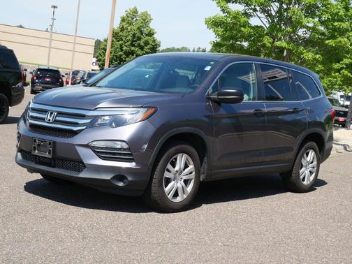 Modern Steel Metallic 2017 Honda Pilot LX