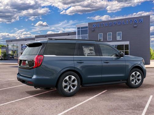 Nocturnal Blue Metallic 2027 Ford Expedition Active