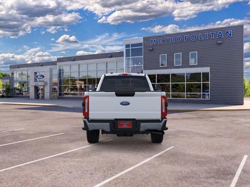Oxford White 2026 Ford F-350 XLT