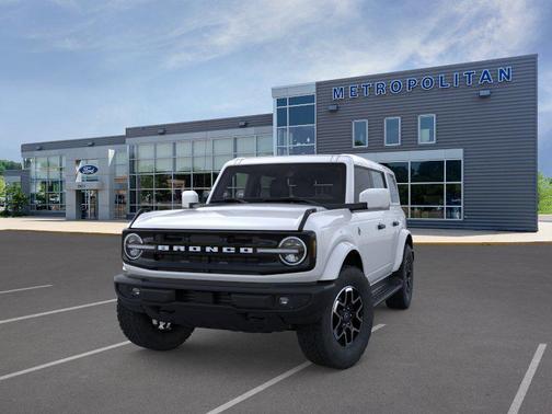 Oxford White 2026 Ford Bronco Outer Banks