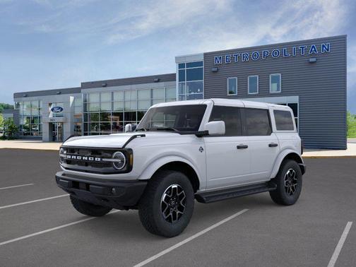 Oxford White 2026 Ford Bronco Outer Banks