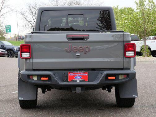 Sting-Gray Clearcoat 2021 Jeep Gladiator Mojave 4x4