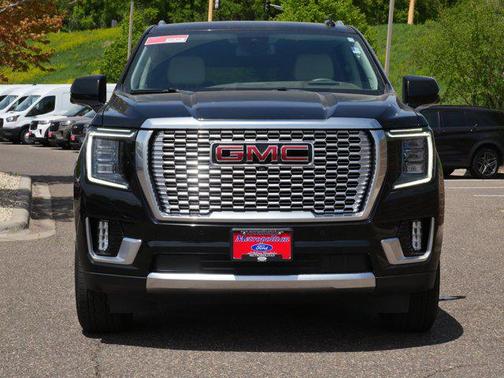Onyx Black 2024 GMC Yukon XL Denali