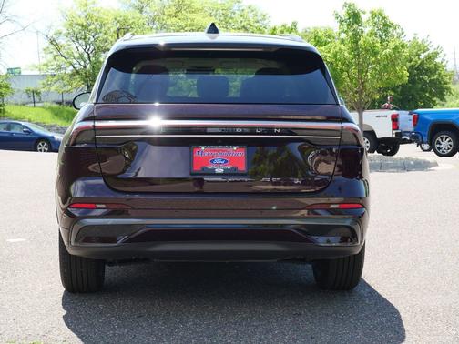 Diamond Red Metallic Tinted Clearcoat 2025 Lincoln Nautilus Black Label