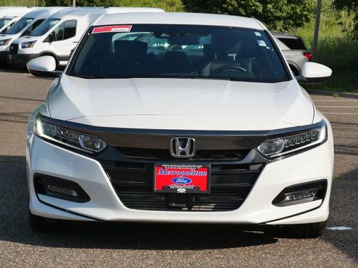 Platinum White Pearl 2018 Honda Accord Sport