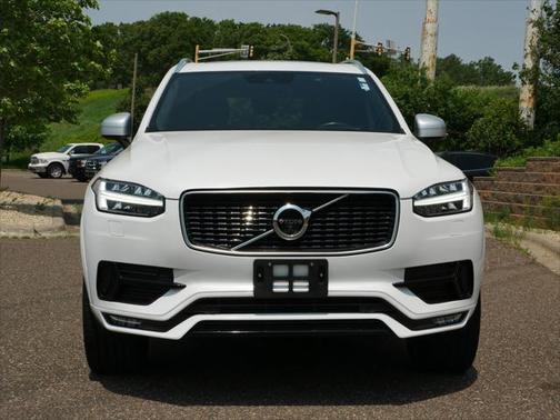2019 Volvo XC90 T6 R-Design