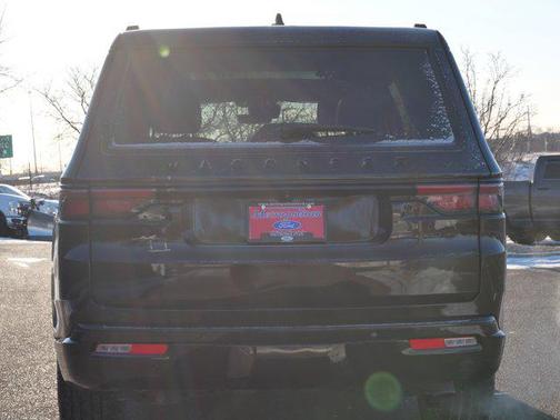 2024 Jeep Wagoneer Series II Carbide