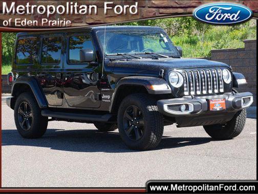 Black Clearcoat 2022 Jeep Wrangler Unlimited Sahara
