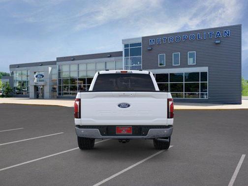 Star White Metallic Tri-Coat 2026 Ford F-150 Lariat