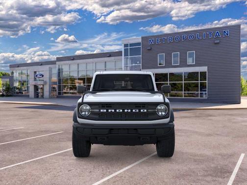 Oxford White 2026 Ford Bronco Big Bend