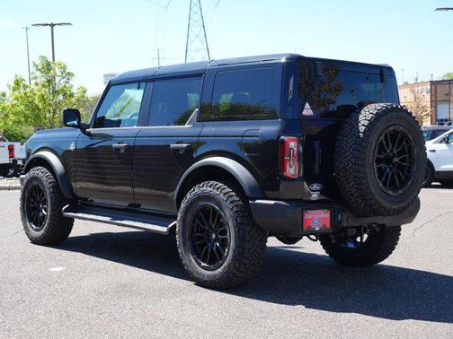 Shadow Black 2026 Ford Bronco Outer Banks