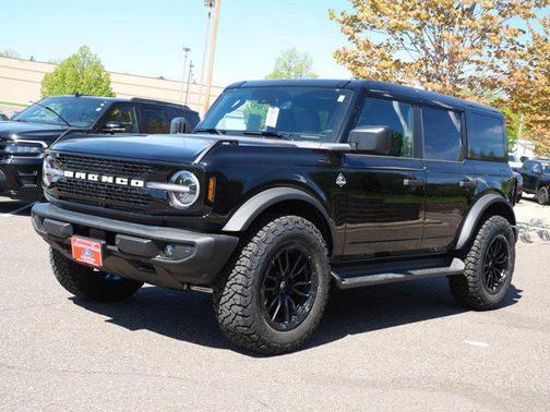 Shadow Black 2026 Ford Bronco Outer Banks
