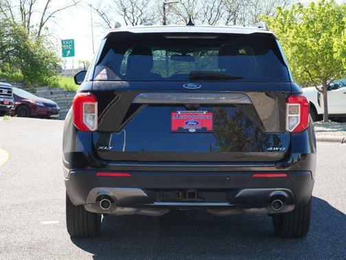 Agate Black Metallic 2022 Ford Explorer XLT