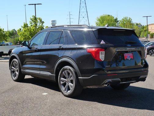 Agate Black Metallic 2022 Ford Explorer XLT