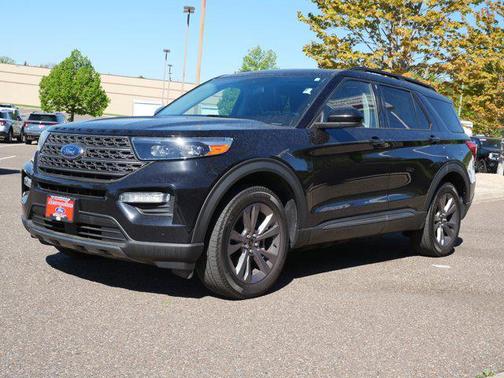 Agate Black Metallic 2022 Ford Explorer XLT