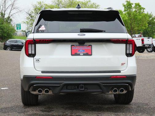 Star White Metallic Tri-Coat 2026 Ford Explorer ST