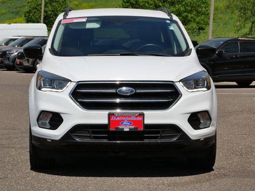 Oxford White 2019 Ford Escape SE
