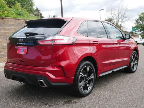 2022 Ford Edge ST