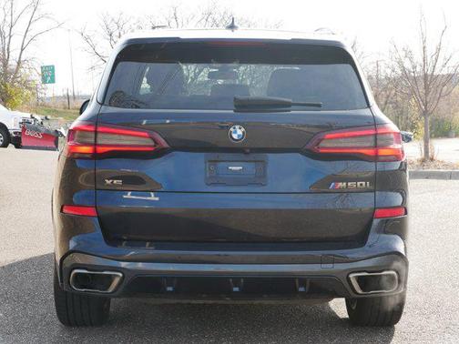 2022 BMW X5 M50i