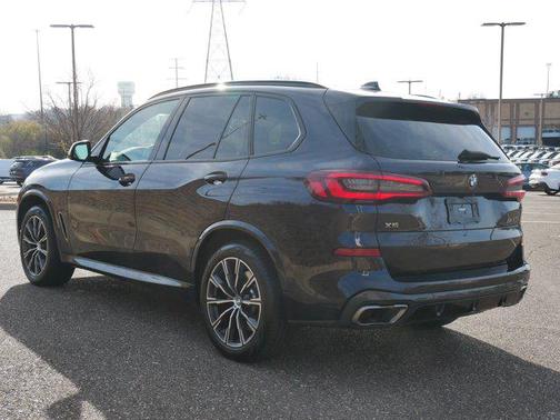 2022 BMW X5 M50i