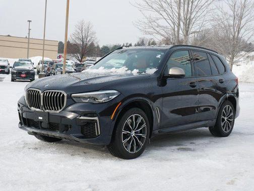 2022 BMW X5 M50i