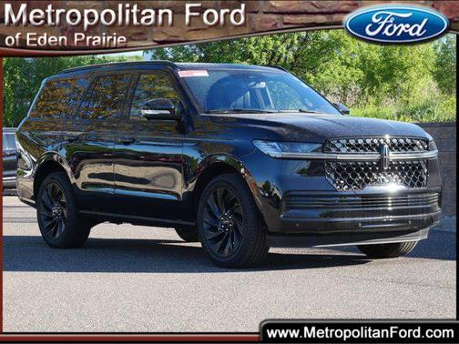 Infinite Black Metallic Clearcoat 2025 Lincoln Navigator Reserve