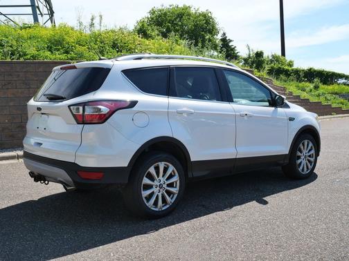 White Platinum Metallic Tri-Coat 2017 Ford Escape Titanium