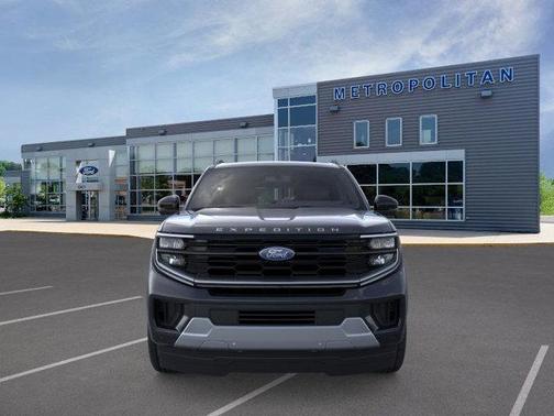 Agate Black Metallic 2026 Ford Expedition Platinum