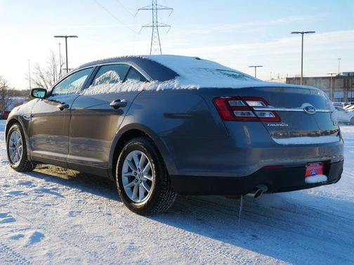 2013 Ford Taurus SE