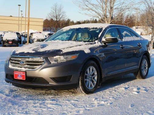 2013 Ford Taurus SE