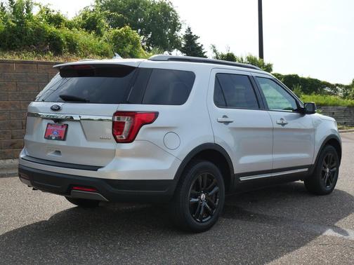 Ingot Silver 2019 Ford Explorer XLT