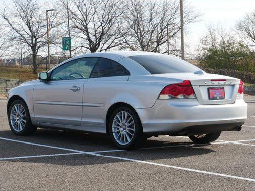 2009 Volvo C70 T5 M (Retail Only)