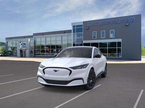 Star White Metallic Tri-Coat 2026 Ford Mustang Mach-E Premium