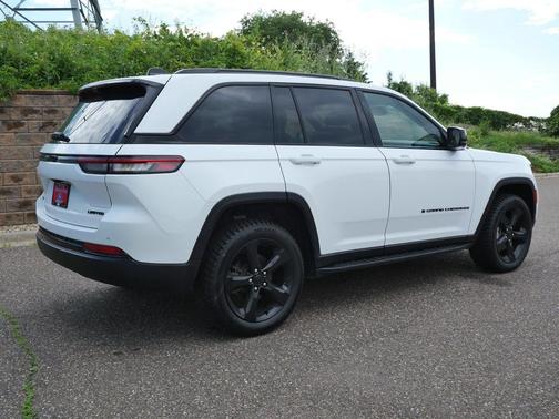 Bright White Clearcoat 2024 Jeep Grand Cherokee Limited